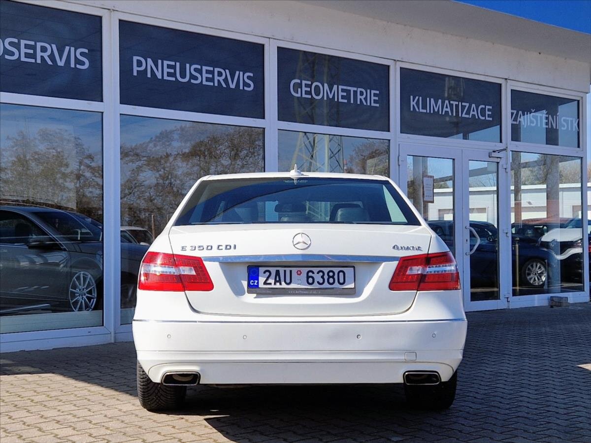 Mercedes-Benz Třídy E Sedan / Limuzína 3,0 l 195 kw