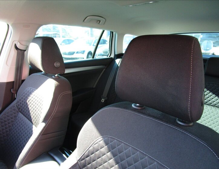 Škoda Superb Kombi 1,8 l 132 kw