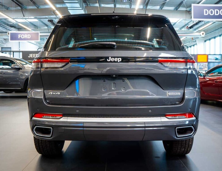 Jeep Grand Cherokee 4