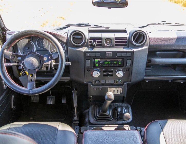 Land Rover Defender SUV 2,2 l 90 kw