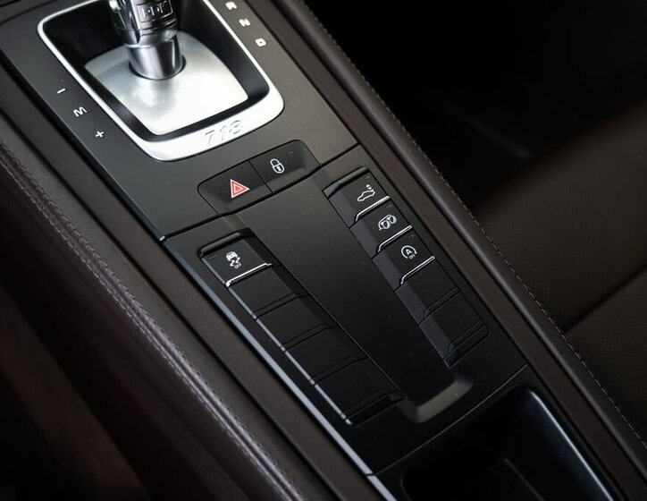 Porsche Cayman Kupé 2,5 l 257 kw