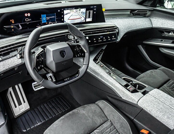 Peugeot 5008 SUV / Terénní 1,2 l 107 kw