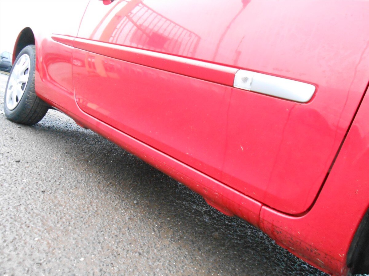 Renault Clio Hatchback 1,1 l 55 kw