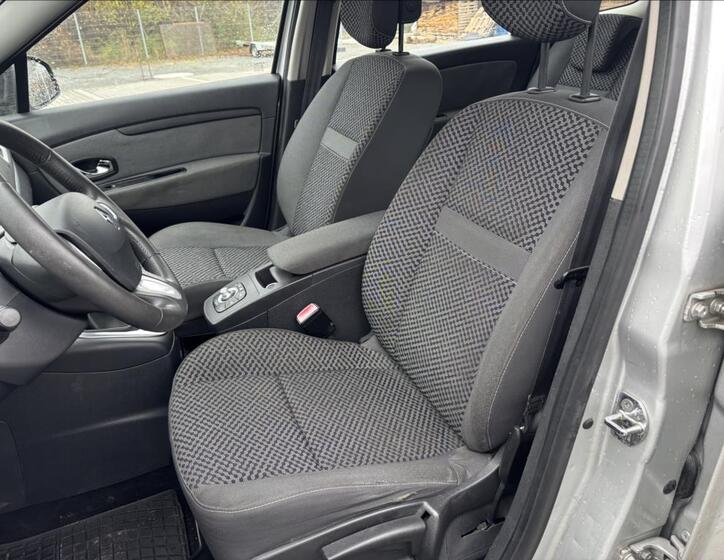 Renault Grand Scénic 10