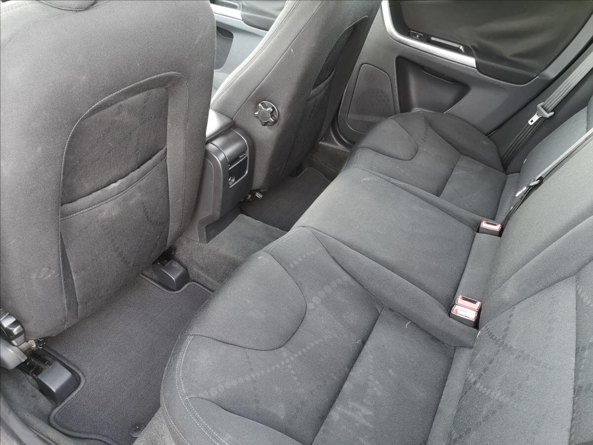 Volvo XC60 Kombi 2,4 l 136 kw