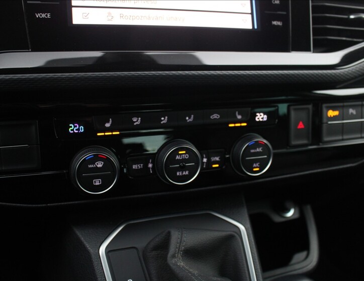 Volkswagen Multivan 16