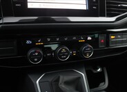 Volkswagen Multivan 16