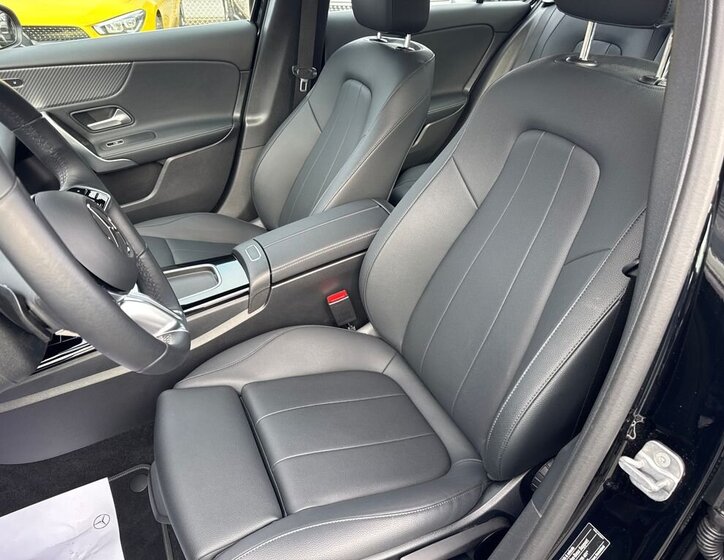 Mercedes-Benz Třídy A Hatchback 1,3 l 120 kw