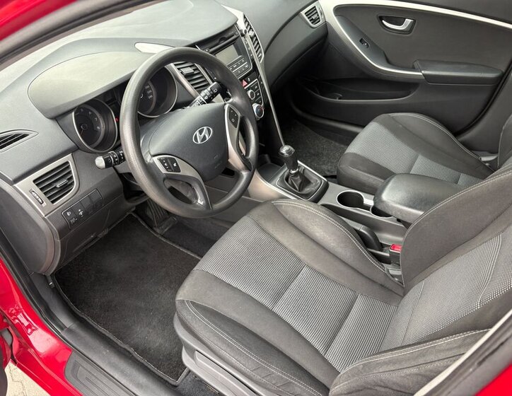 Hyundai i30 Hatchback 1,4 l 73 kw