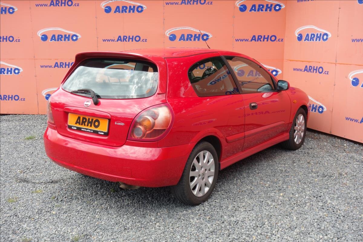 Nissan Almera