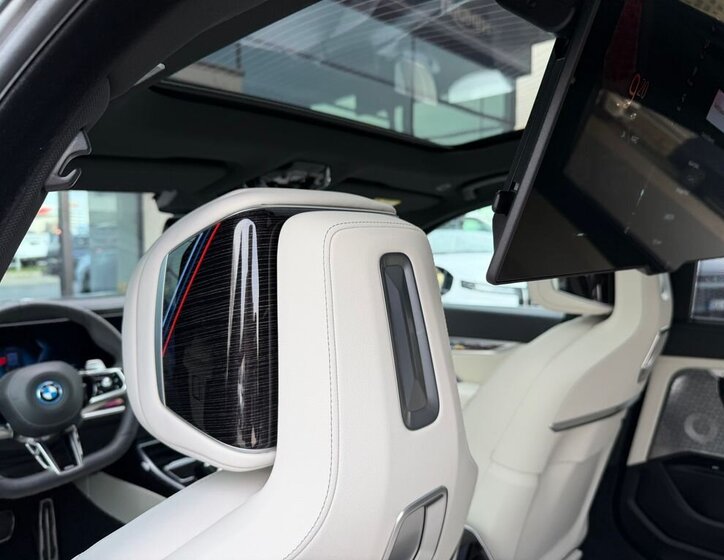 BMW Řada 7 Sedan / Limuzína 3,0 l 360 kw