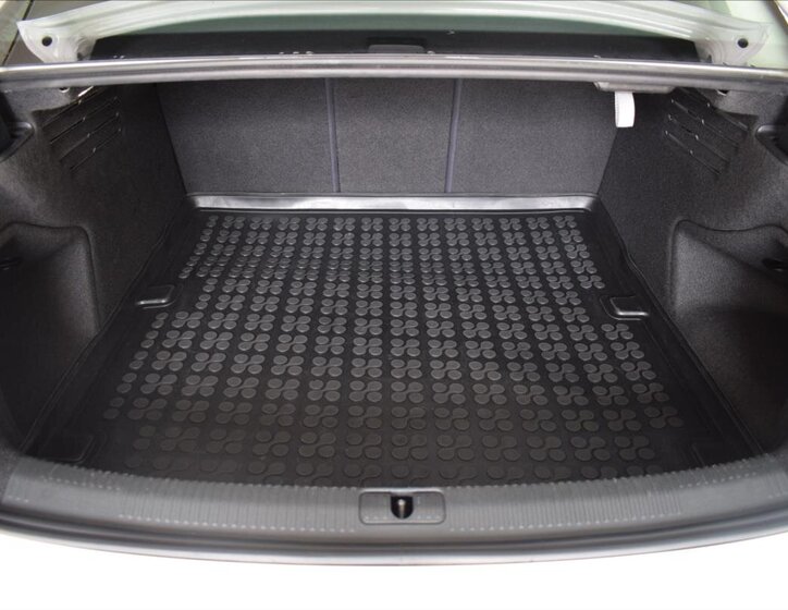 Audi A4 Sedan / Limuzína 2,0 l 140 kw