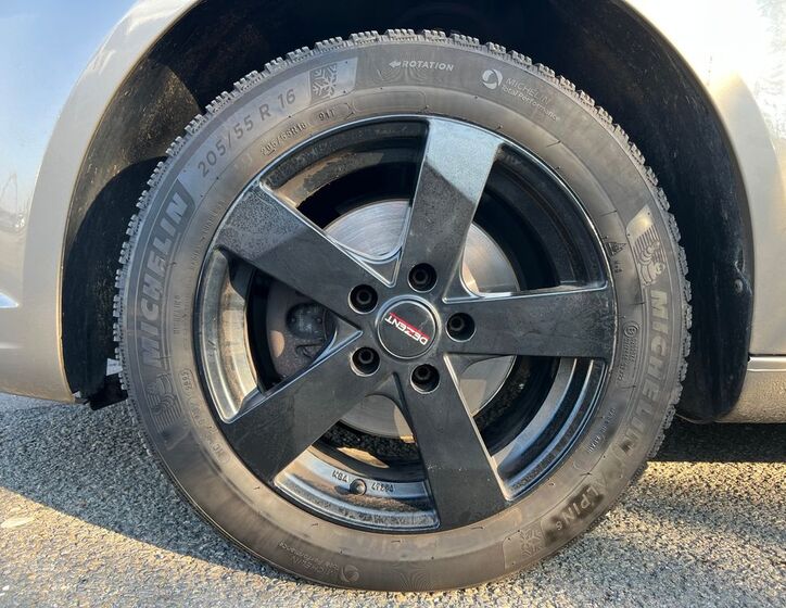 Volkswagen Touran 17