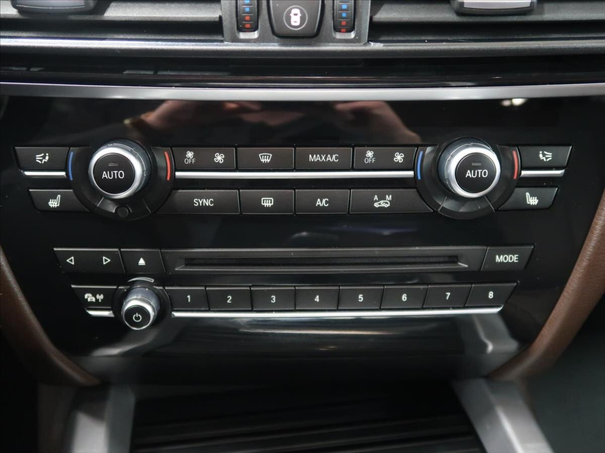 BMW X5 SUV / Terénní 2,0 l 160 kw