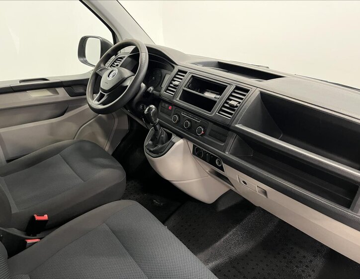 Volkswagen Transporter Kombi 2,0 l 75 kw