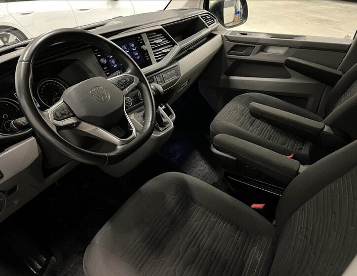 Volkswagen Caravelle Kombi 2,0 l 110 kw