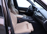 BMW X5 SUV / Terénní 4,4 l 423 kw