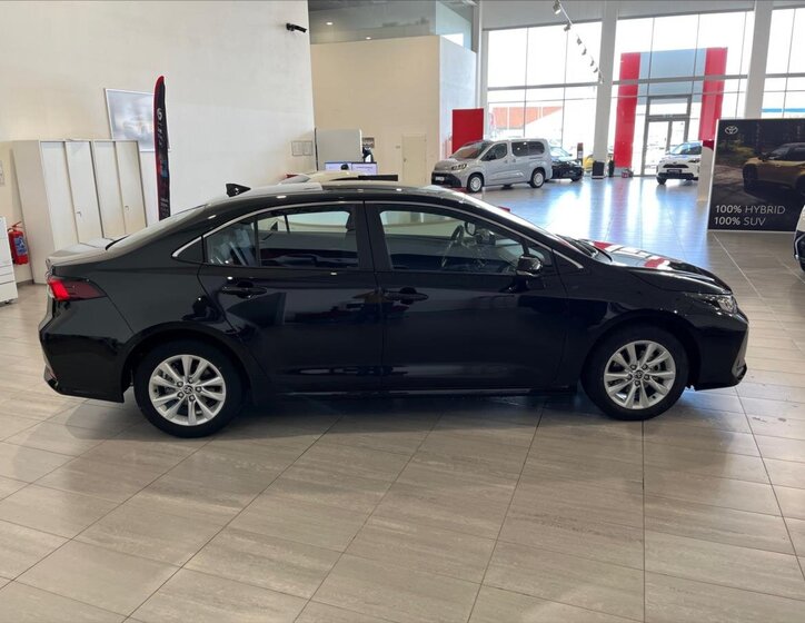 Toyota Corolla Sedan 1,5 l 92 kw