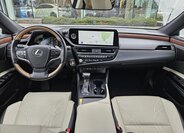 Lexus ES 300h 14