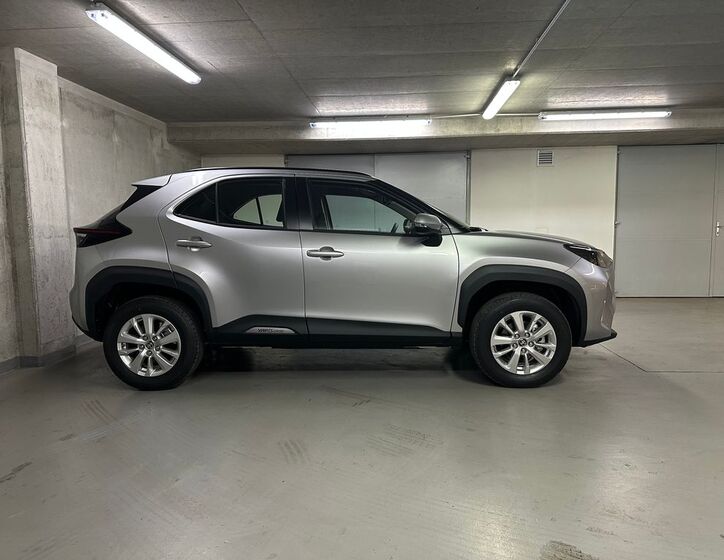 Toyota Yaris Cross 4