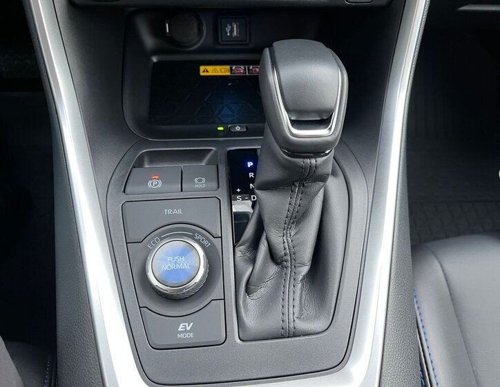 Toyota RAV4 SUV 2,5 l 131 kw