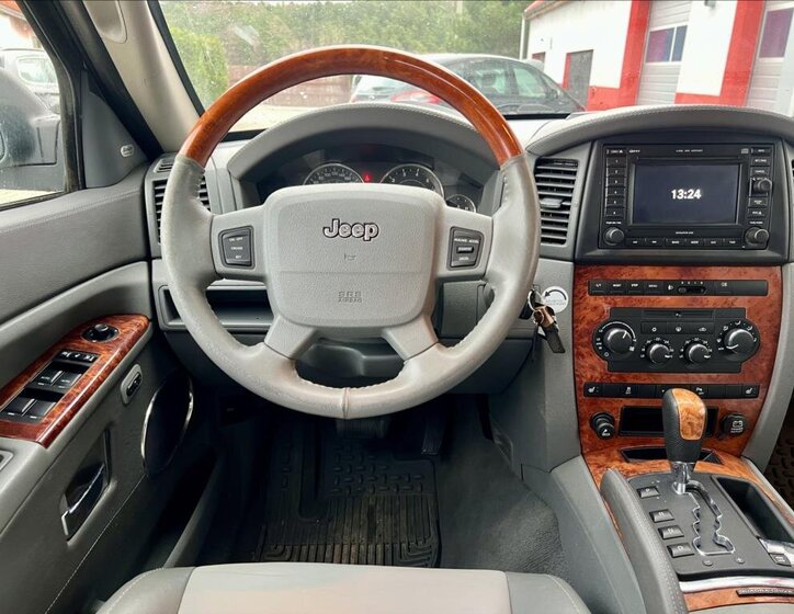 Jeep Grand Cherokee SUV 3,0 l 160 kw