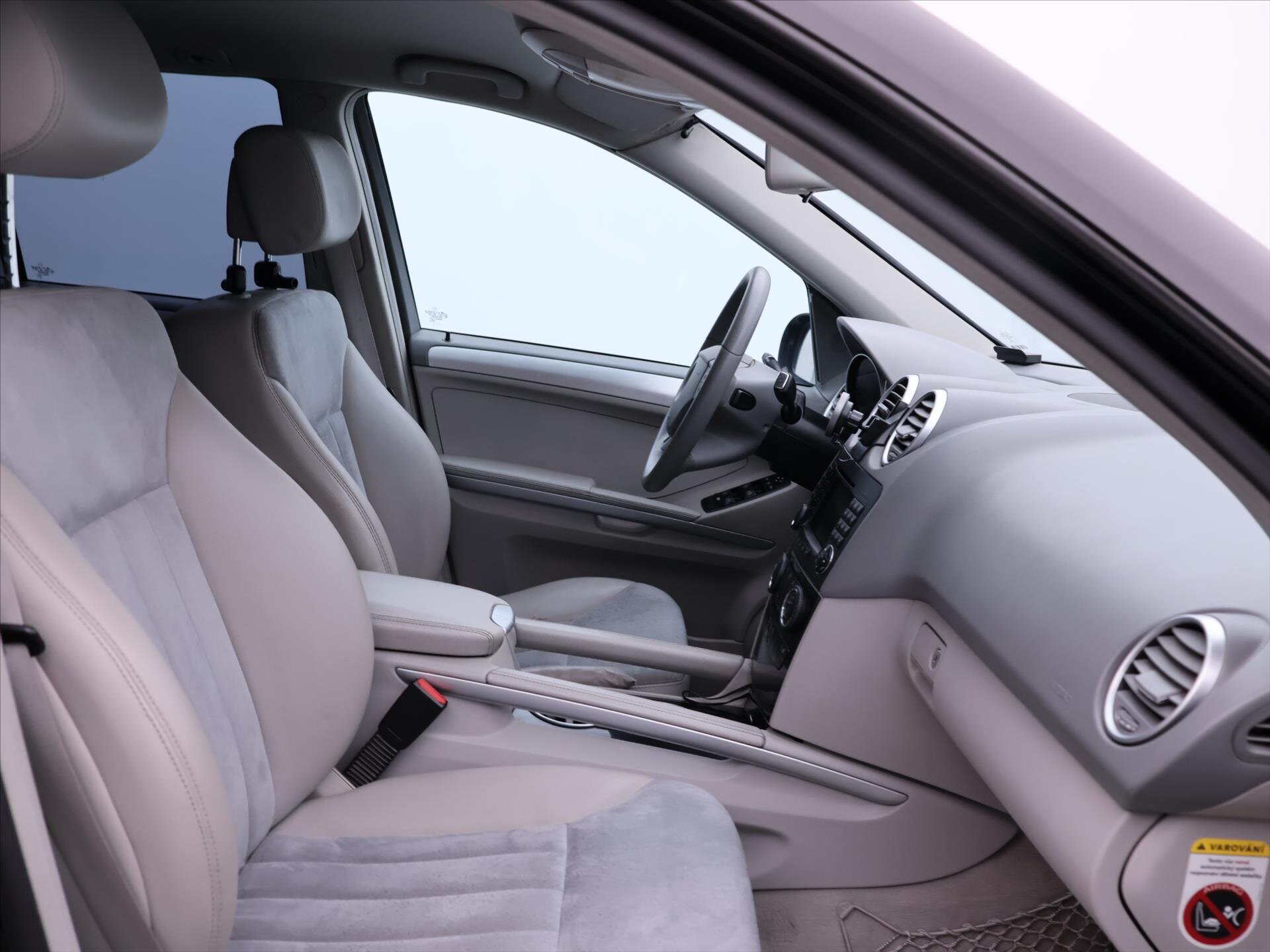 Mercedes-Benz Třídy M SUV 3,2 l 165 kw