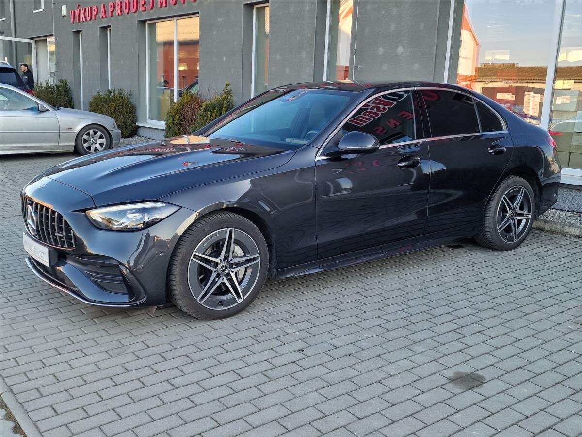 Mercedes-Benz Třídy C Sedan / Limuzína 2,0 l 147 kw
