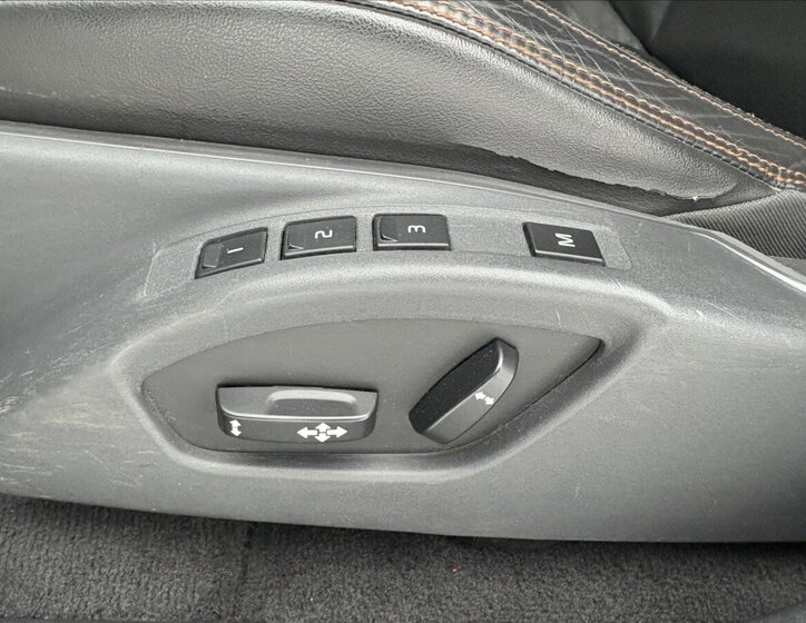 Volvo XC60 SUV 2,4 l 120 kw