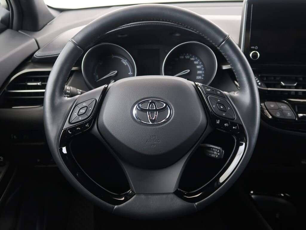 Toyota C-HR SUV 1,8 l 72 kw