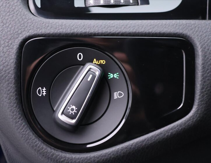 Volkswagen Golf Kombi 2,0 l 228 kw