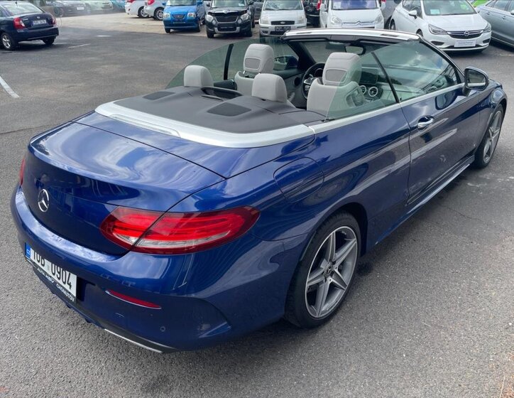 Mercedes-Benz Třídy C Kabriolet 2,1 l 125 kw