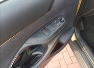 Toyota Yaris Cross 8