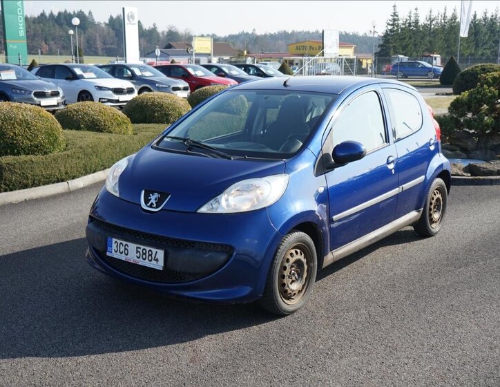 Peugeot 107 Hatchback 998,0 50 kw