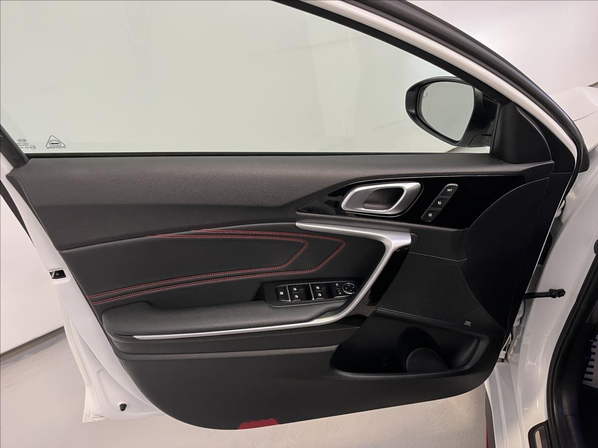 KIA ProCeed Kombi 1,6 l 150 kw