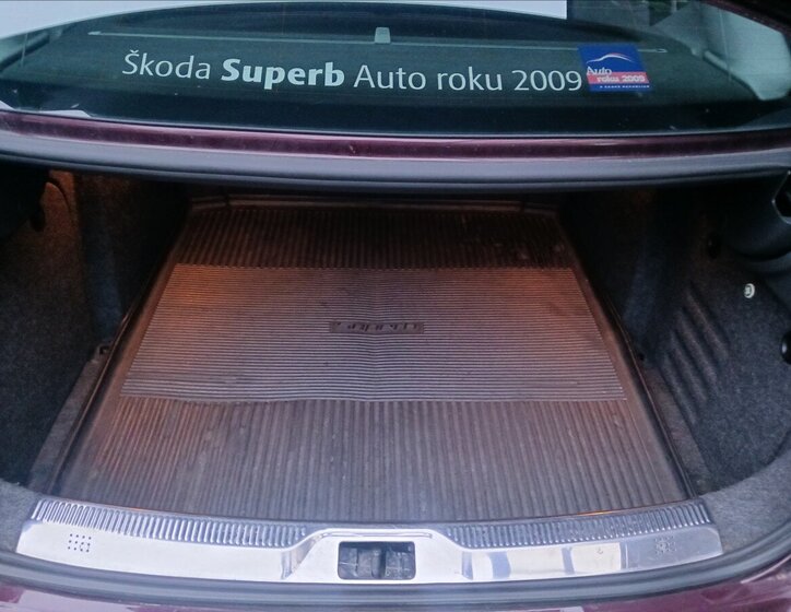 Škoda Superb Sedan / Limuzína 2,0 l 125 kw
