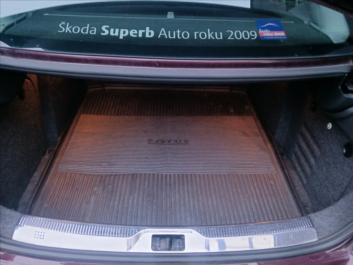 Škoda Superb Sedan / Limuzína 2,0 l 125 kw