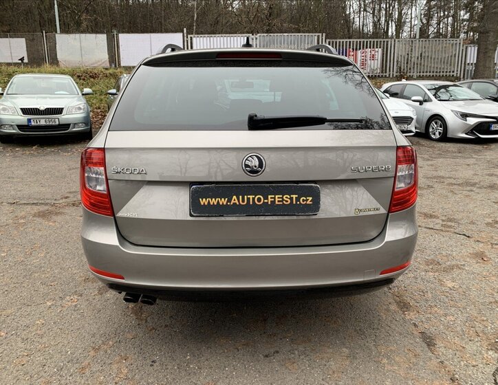 Škoda Superb 6