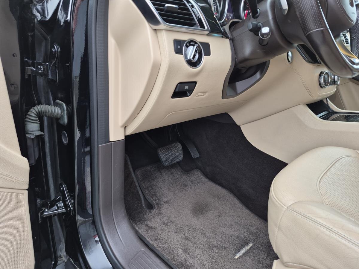 Mercedes-Benz GLS SUV / Terénní 3,0 l 190 kw