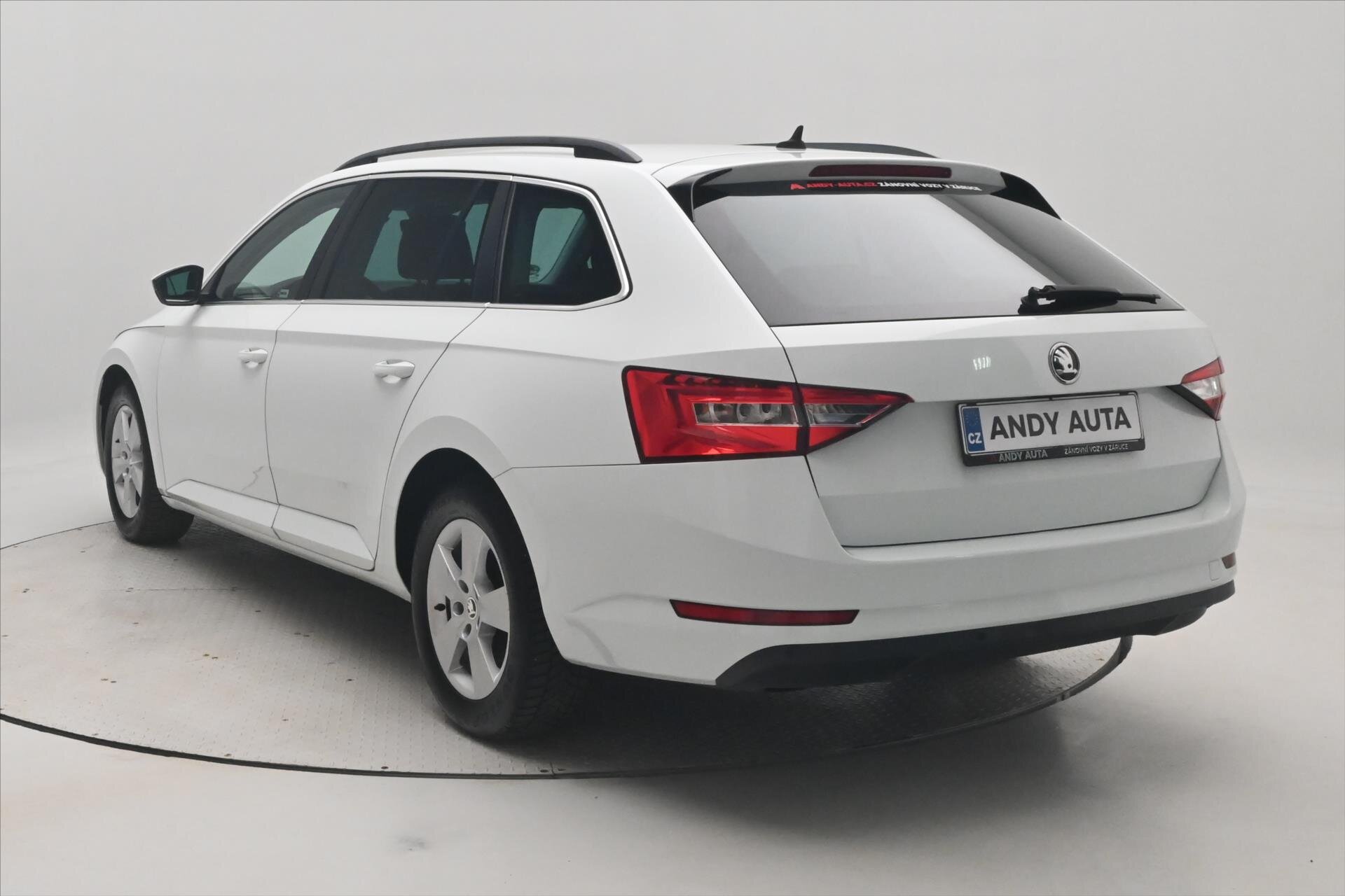 Škoda Superb Kombi 1,6 l 88 kw