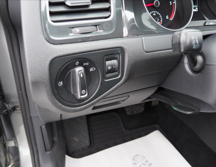 Volkswagen Golf Hatchback 1,6 l 85 kw