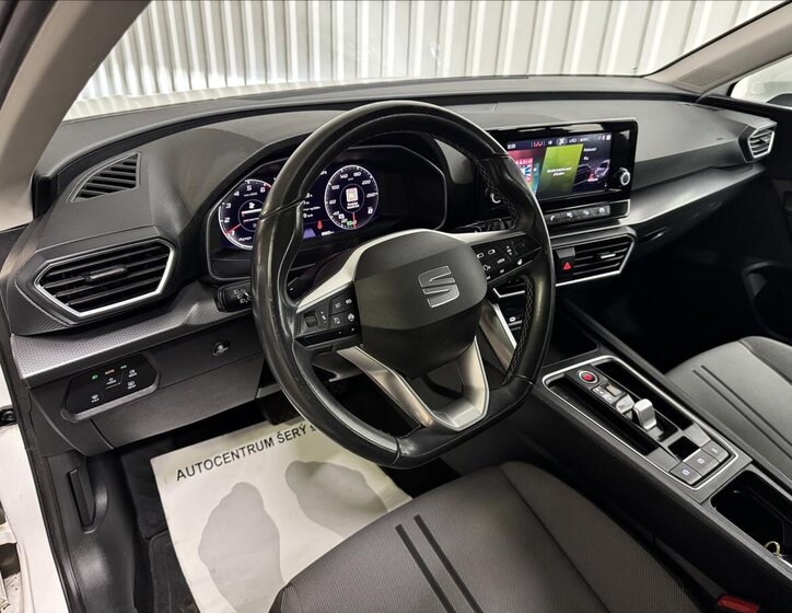 Seat Leon Hatchback 1,5 l 96 kw