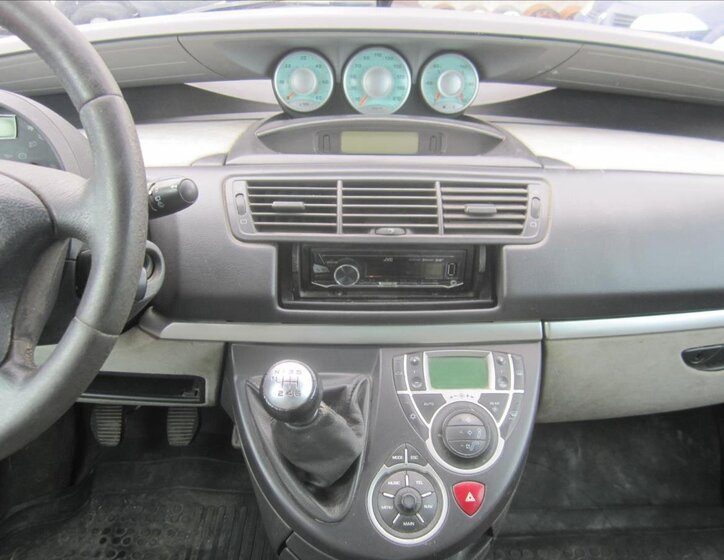 Peugeot 807 Kombi 2,2 l 94 kw