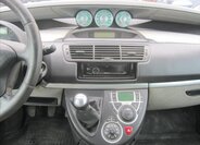 Peugeot 807 Kombi 2,2 l 94 kw