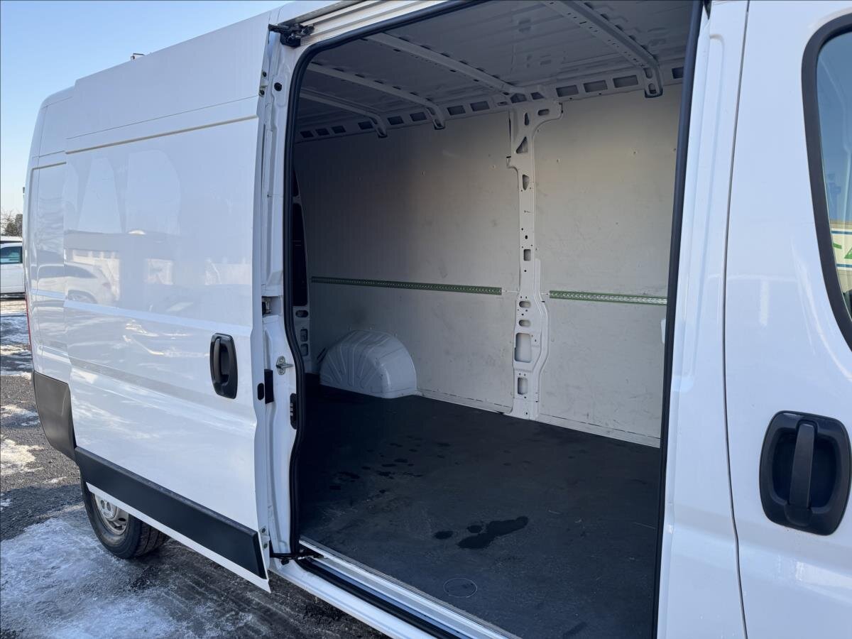 Opel Movano Skříň 2,2 l 103 kw