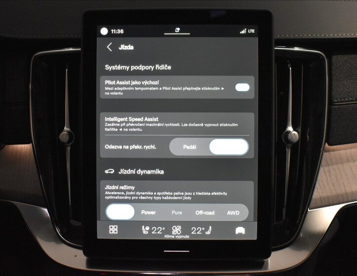 Volvo XC90 SUV / Terénní 2,0 l 335 kw