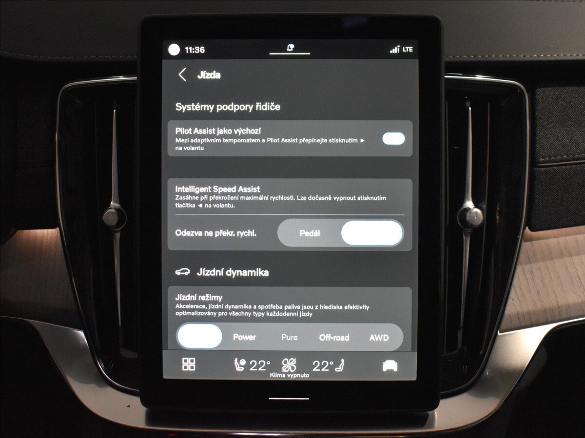 Volvo XC90 SUV / Terénní 2,0 l 335 kw