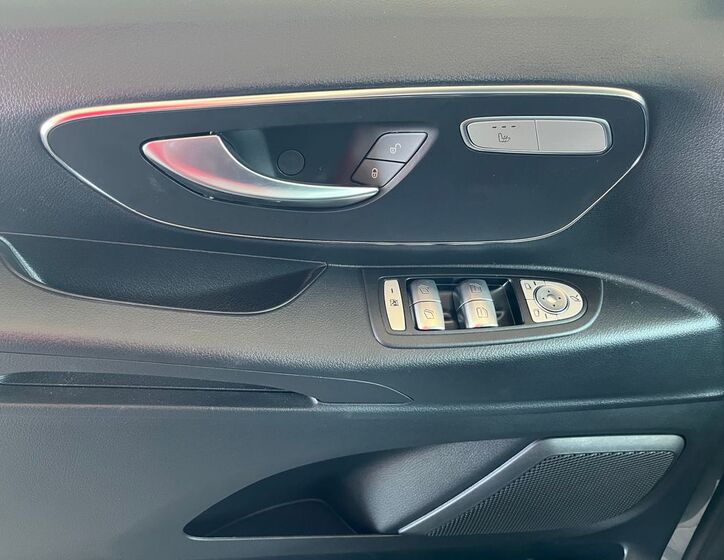 Mercedes-Benz Vito 10