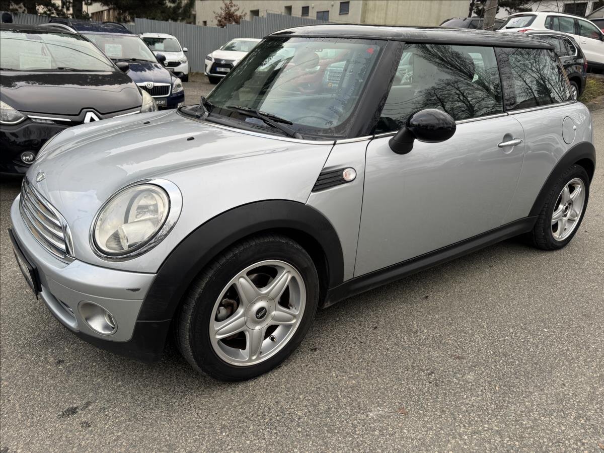 Mini Cooper Hatchback 1,6 l 88 kw