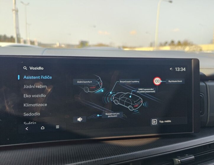 Hyundai Santa Fe SUV / Terénní 1,6 l 158 kw